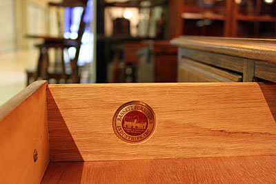 0113.maplepresidentdesk8.jpg