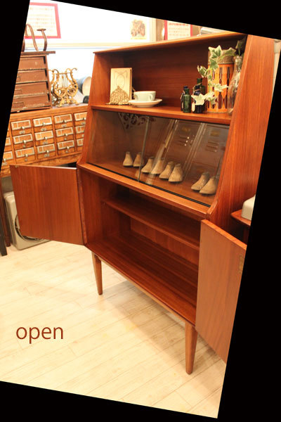 0204.portwoodcabinet4.jpg