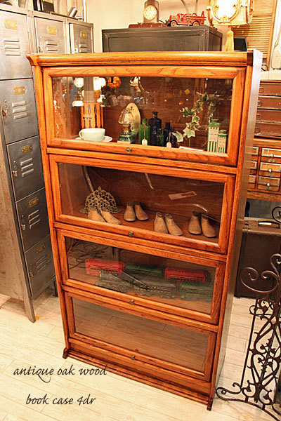 0311.glassbook4dr.jpg