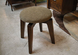 11,8,originalstool2.jpg