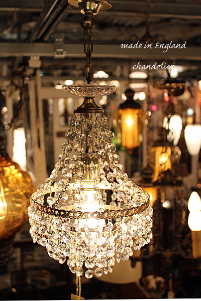 13.4.13.chandelier.jpg