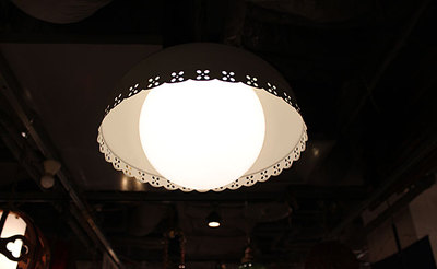 13.5.11.kitchenlamp1.jpg