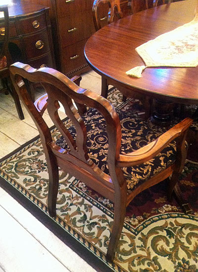 2012.8.10.dining-chair-2-ho.jpg