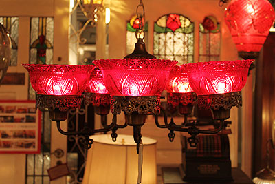 5redglass.chandelier.jpg