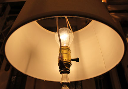 7.5.tablelamp.amber6.jpg