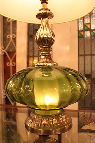 7.8.tablelamp2waygreen2.jpg