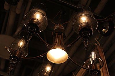 8.30.vintagechandelier5.2.jpg