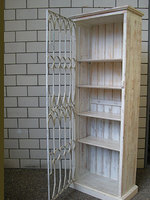irongateshelfopen.jpg