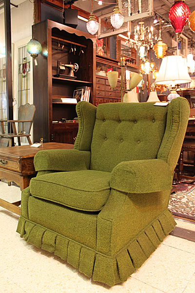 wingback.sofagreen1.jpg