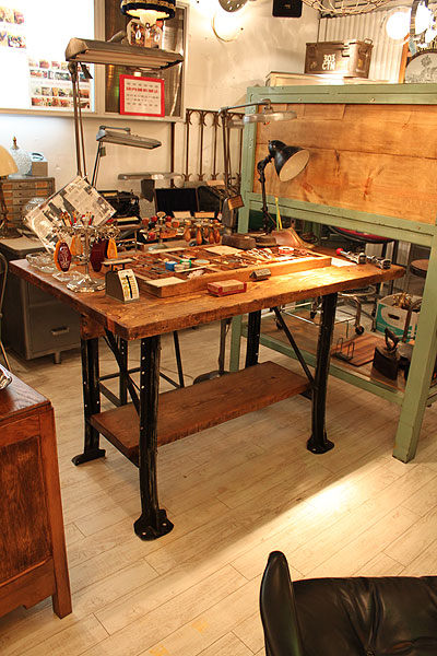 worktablewoodtop.jpg