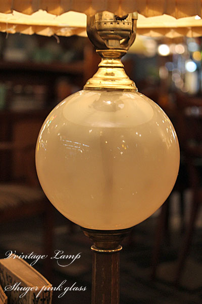 IMG_7157pinkglasslamp