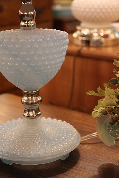 160407blue.milkhobnail.tablelamp1