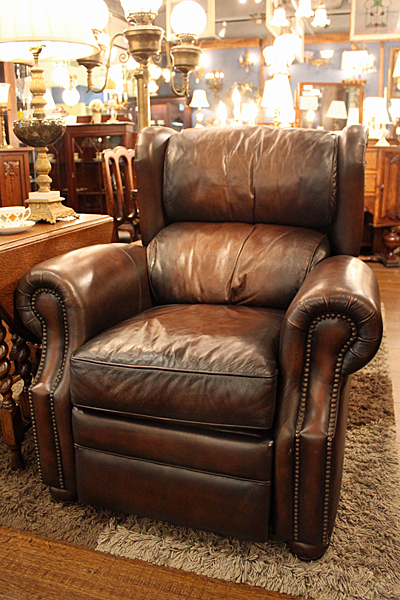 161226leathersofarecliner