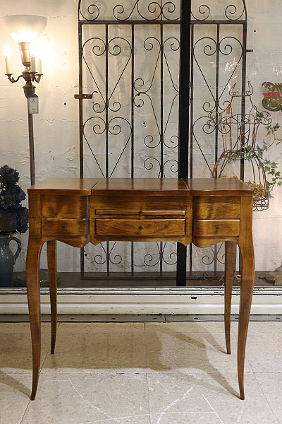 antique & Vintage furniture at's(アッツ)□ / フランスアンティーク 