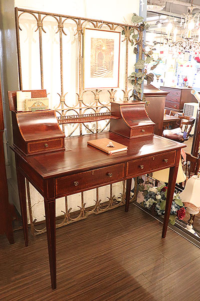 antique & Vintage furniture at's(アッツ)□ / 【鍵付き】英国 